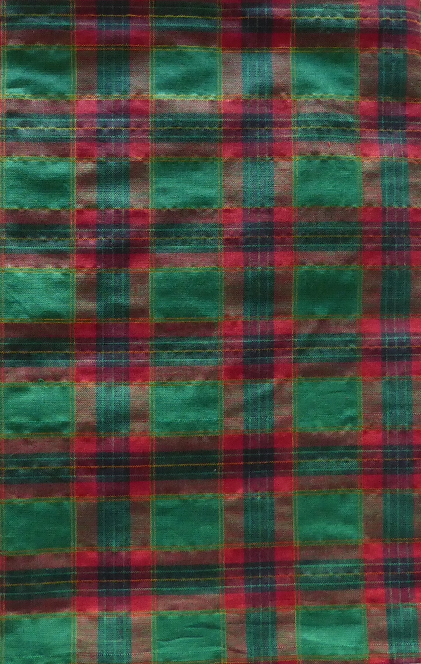 Red and Green Plaid intertwined with Gold Metallic 1 1/2 Yard Piece Cotton Fabric