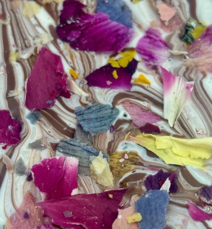 Floral Chocolate Bark Kit - Freeze Dried Edible Flowers with Milk & White Chocolate