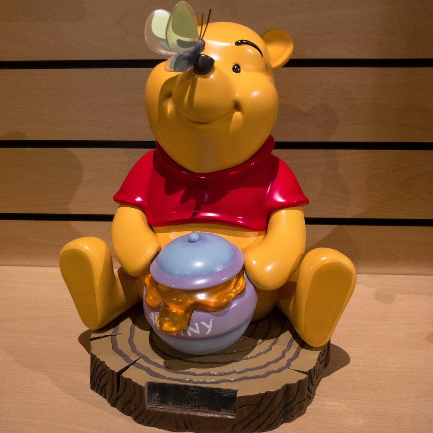 Disney Winnie the Pooh Master Craft Table Top Statue