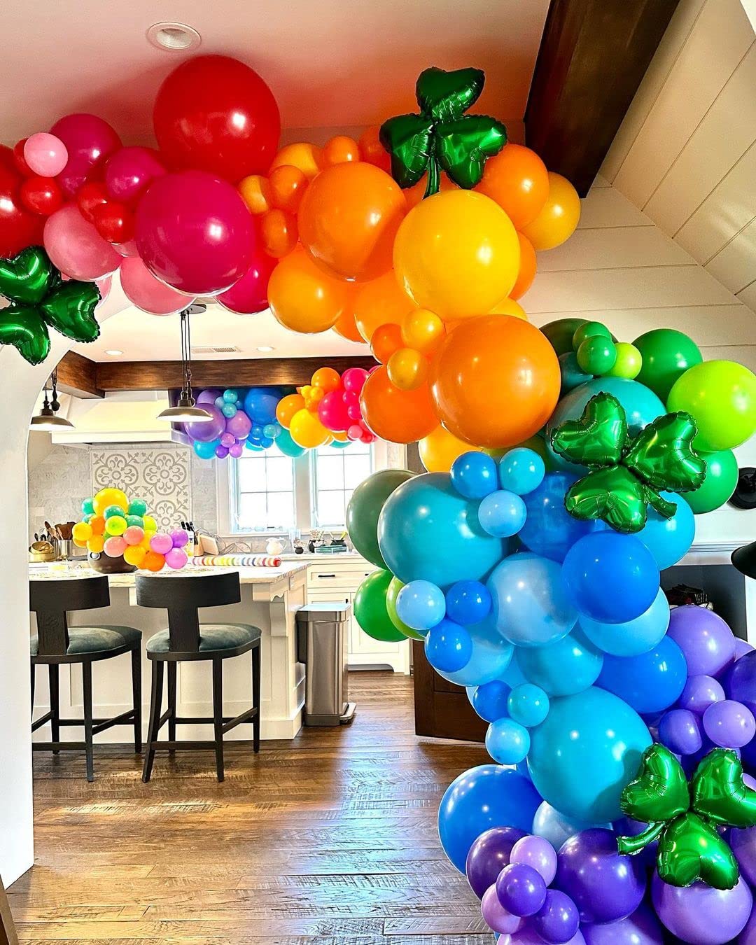 Bezente Assorted Rainbow Latex Balloons, 100 Pack 12 inch Round Helium Bright Color Balloons for Birthday Baby Shower Wedding Party Decorations