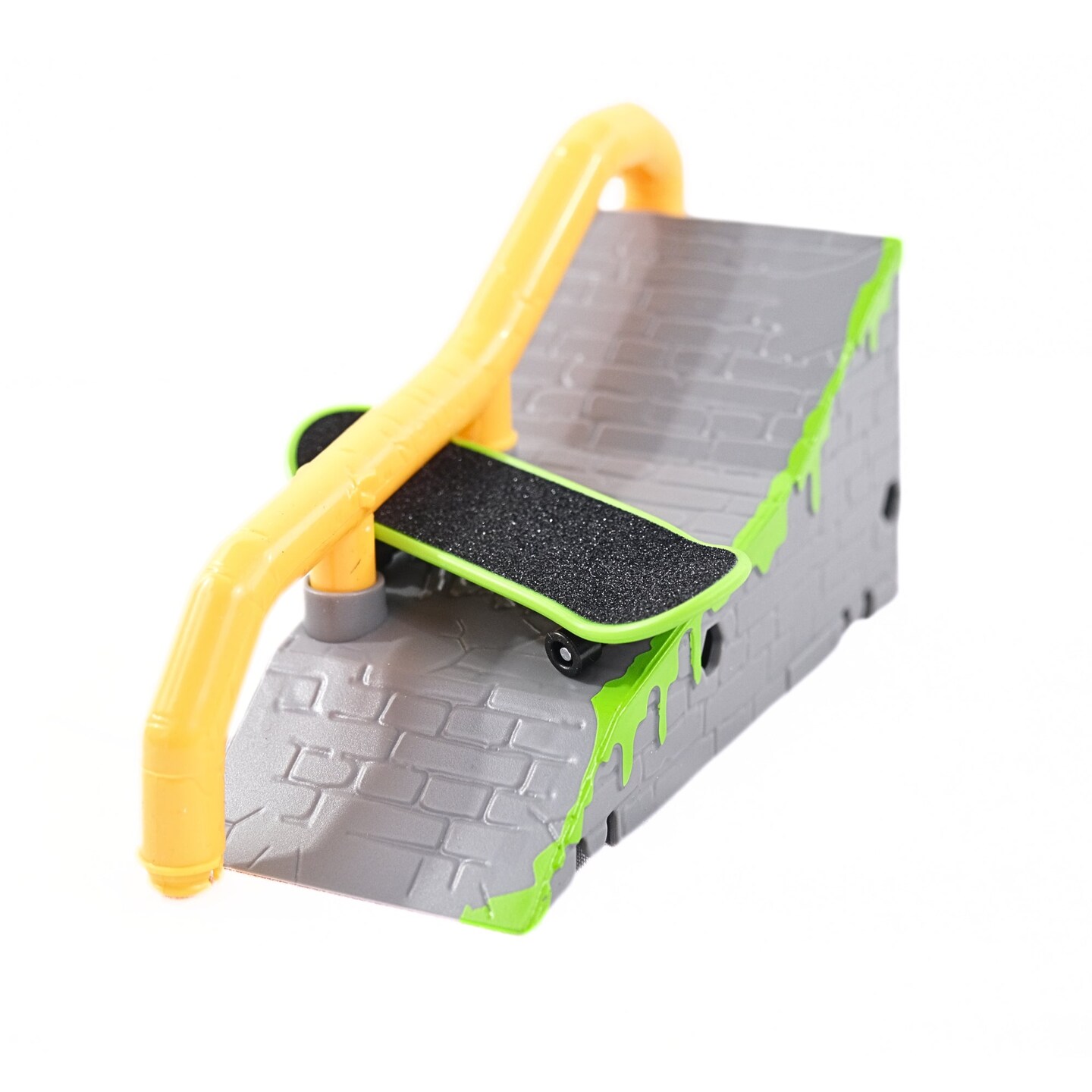 Legend Toys Teenage Mutant Ninja Turtles Finger Skateboard Playset