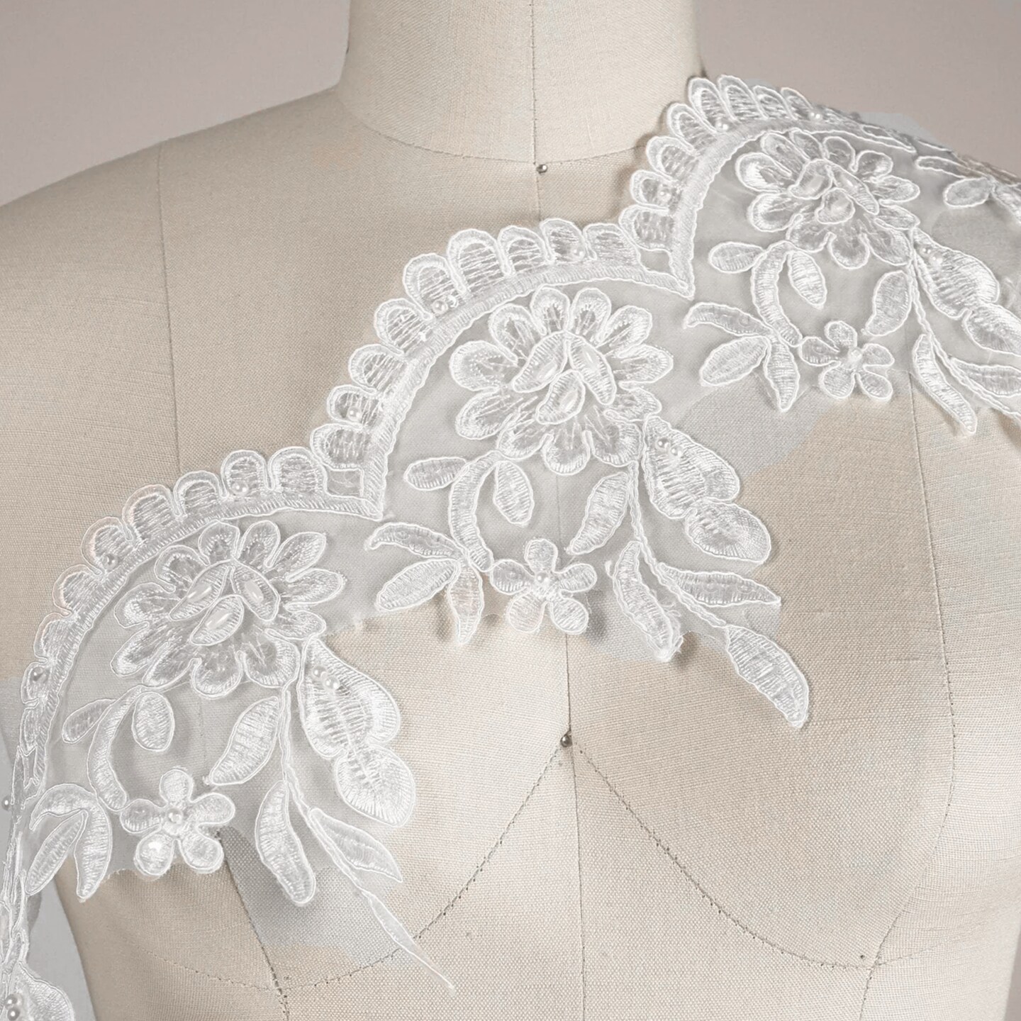 1 Yard White Bridal Lace Trim with Beaded Rose Design and Scalloped Edges 6 Inch