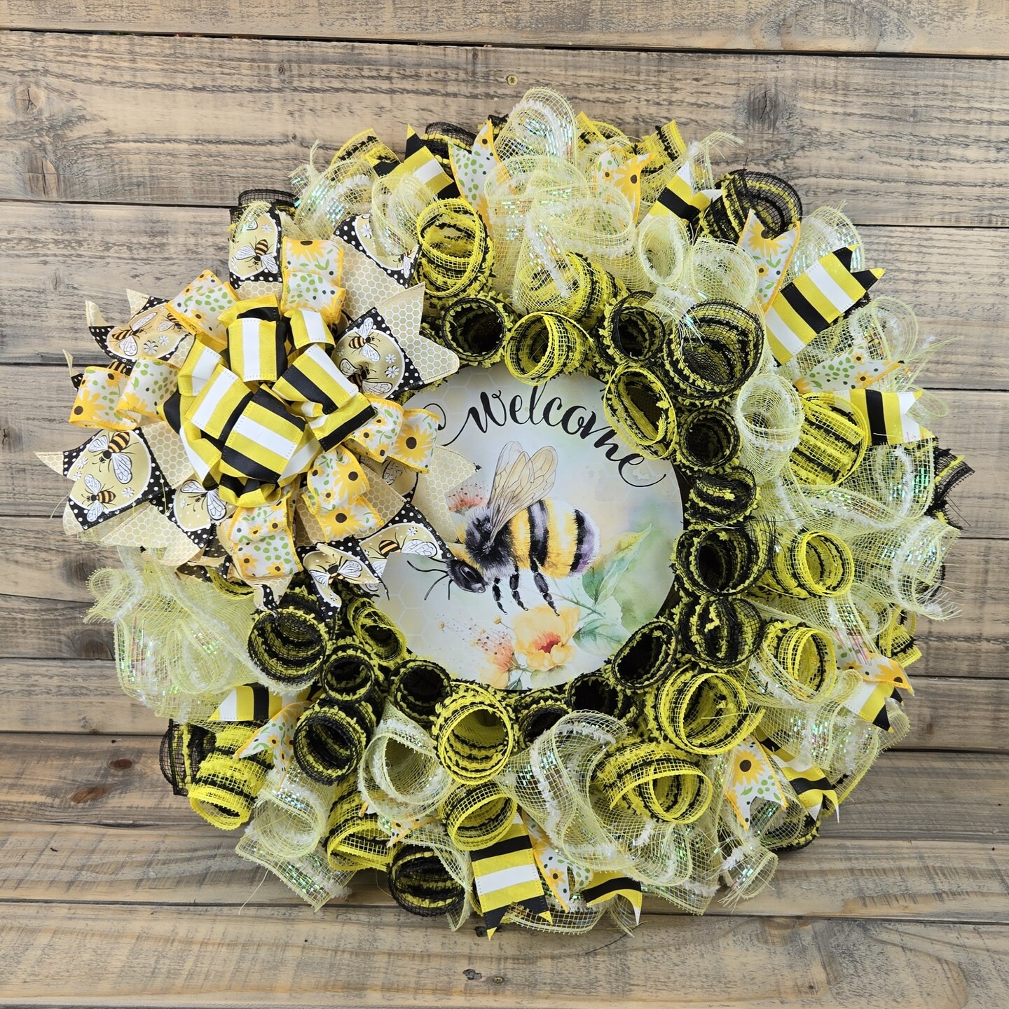 Summer deals Bee mesh wreath