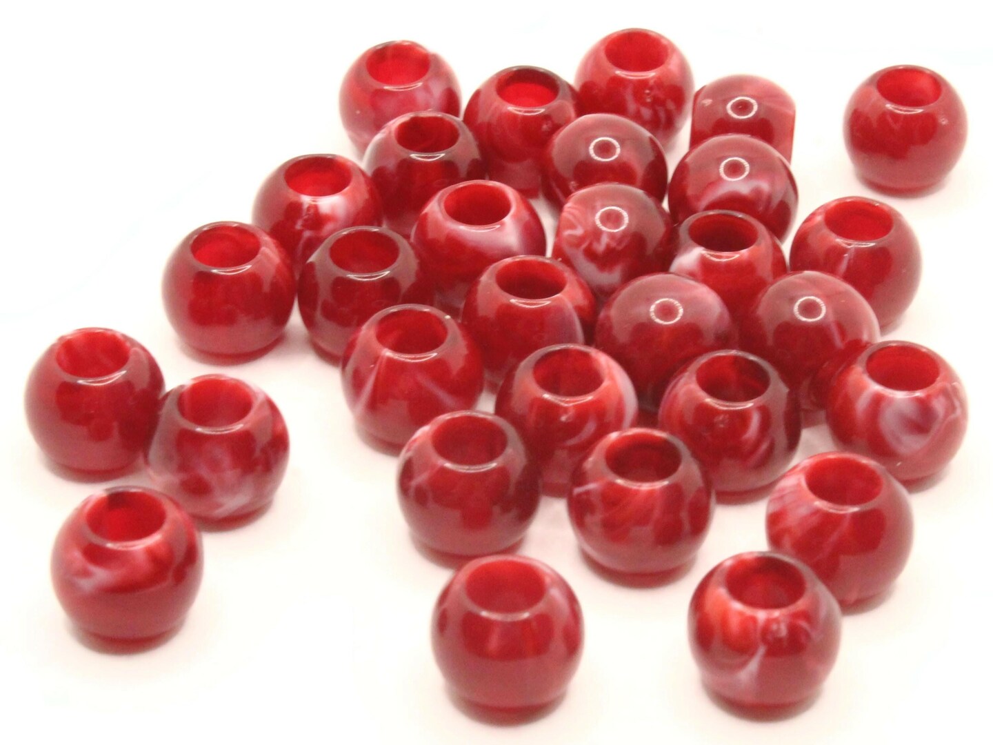 30 12mm Red and White Swirl Large Hole Round Plastic Beads bW1