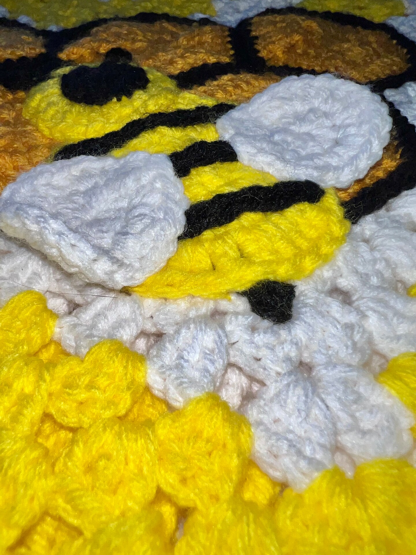 Crochet Bee blanket | Crochet beehive blanket |Crchet baby blanket product 3