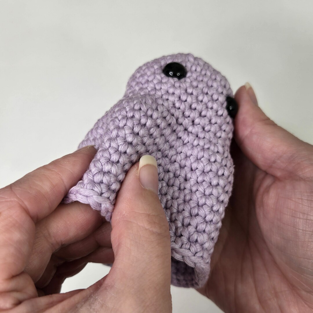How to Crochet a Glow Ghost image 4
