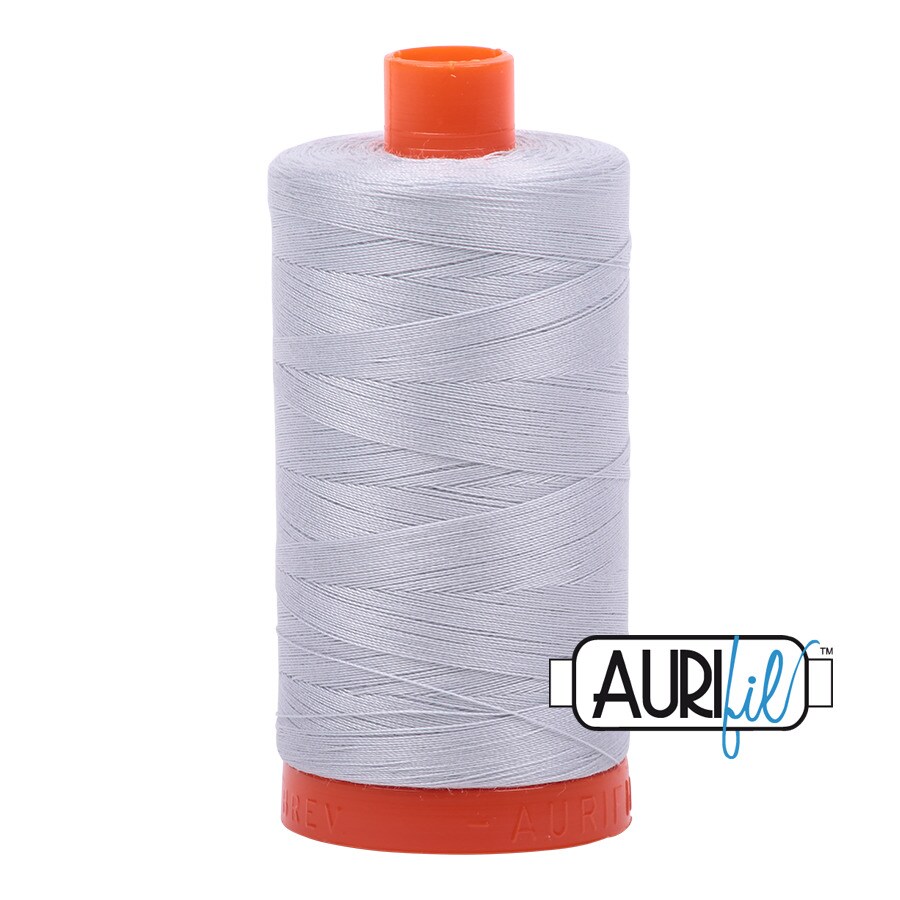 Dove (2600) | 50wt Large Spool (1300M / 1422Y) | Aurifil Thread