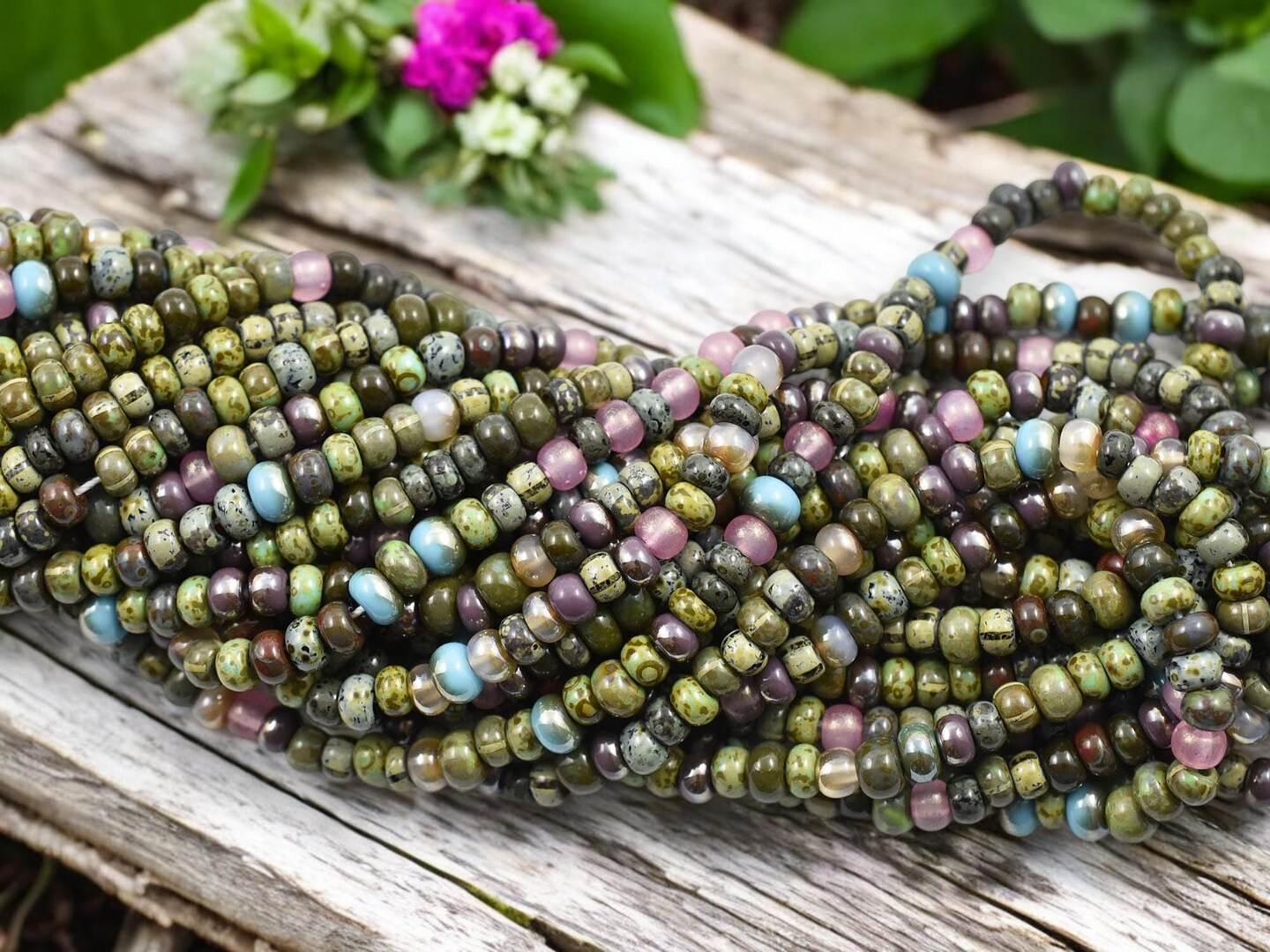 6/0 Aged Jupiter Striped Picasso Mix Seed Beads (18&#x22; Strand)
