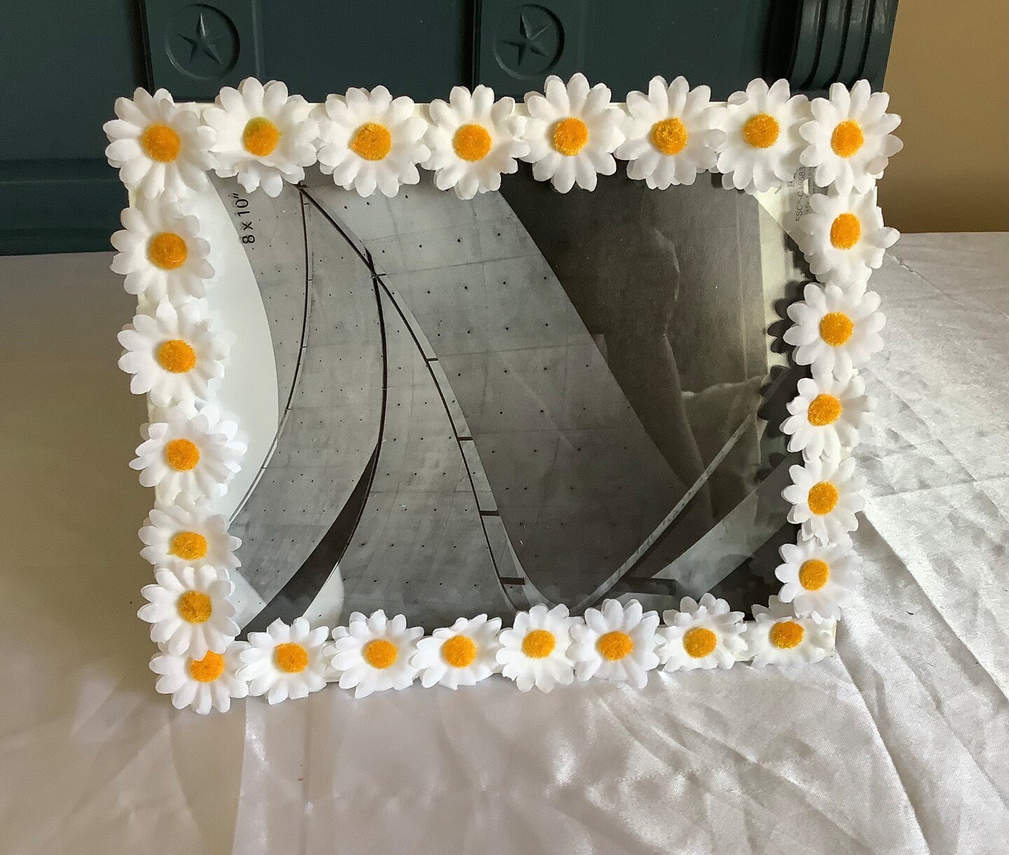 8” x 10” white silk daisy picture frame | MakerPlace by Michaels