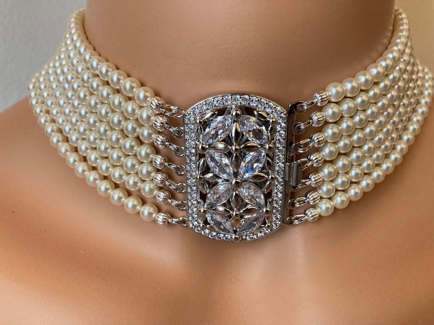 Pearl Choker Earrings Set Queen Camilla strand choker with huge