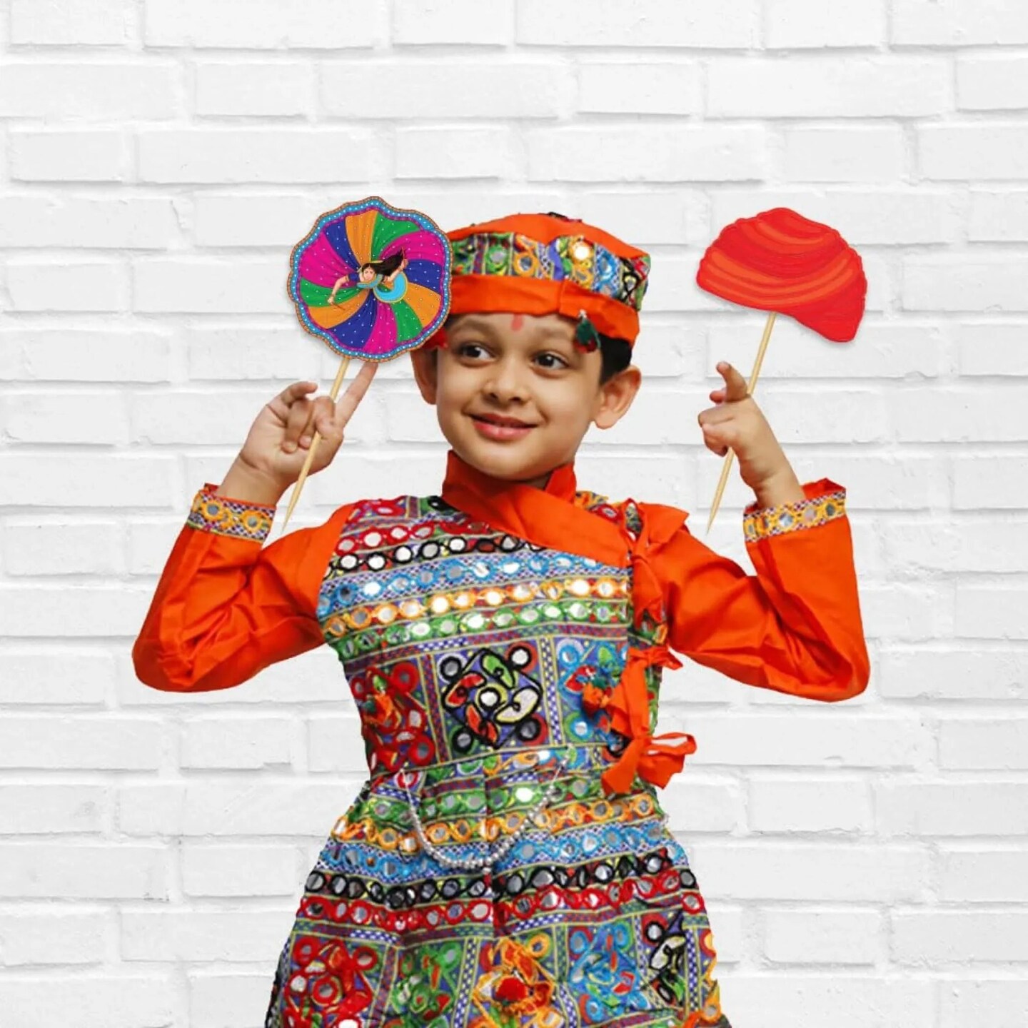 16 Pcs Navratri Garba Night Photo Booth Props Kit Garba Decoration Item Happy Navaratri Hindu Festival Party Favors Decorations Kit for Photoshoot Home Indoor Outdoor Decor