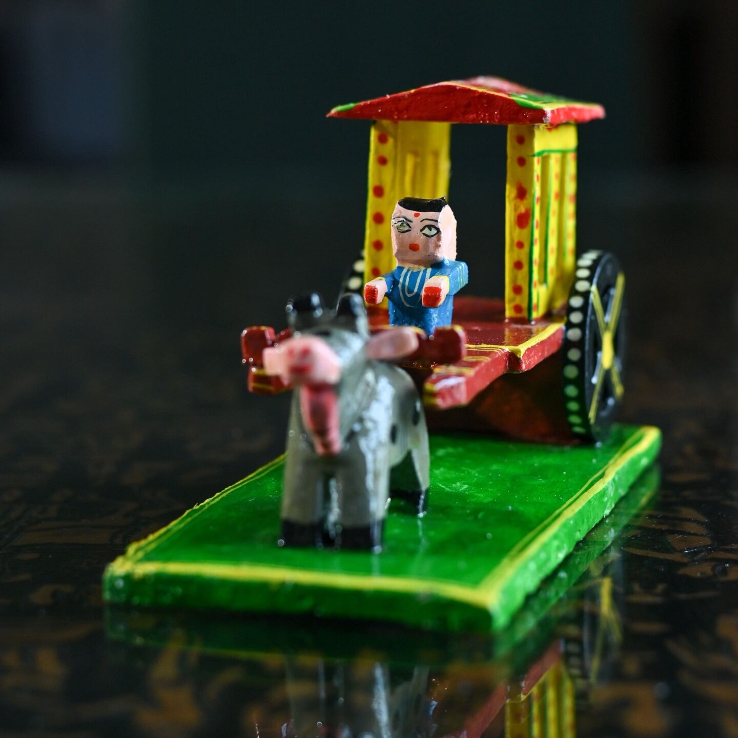 Indian Wooden Bullock Cart Decor Kondapalli Hand Painted Golu Decoration Showpiece for Home Living Room Shelf Display Table Decor Gifting Item
