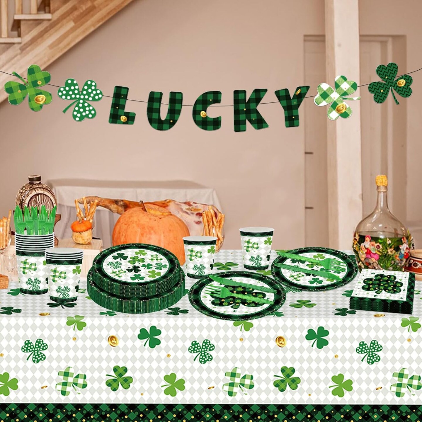 98PCS St Patrick&#x27;s Day Party Supplies Green Irish Shamrock Tableware Set Lucky Shamrock Birthday Party Supplies St Patrick&#x27;s Day Party Decorations Irish Shamrock Paper Plates and Napkins for 16 Guests