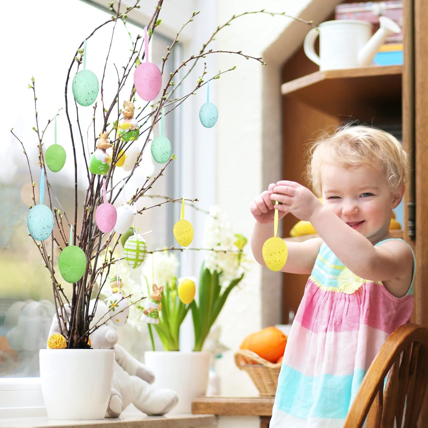 18 Pcs 3 Sizes 6 Colors Hanging Foam Easter Eggs Speckled Eggs Ornaments Decorative Easter Eggs in Transparent Packing Box with Faux Grass for Easter Tree Decorations Basket Filler