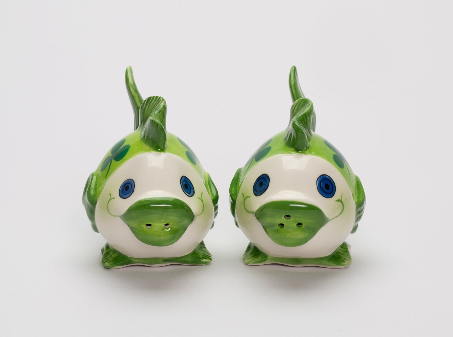 Ceramic Saint Patrick&#x27;s Day Fish Salt and Pepper Shakers, Home D&#xE9;cor, Gift for Her, Mom, Kitchen D&#xE9;cor, Irish Saint Patrick&#x2019;s Day D&#xE9;cor