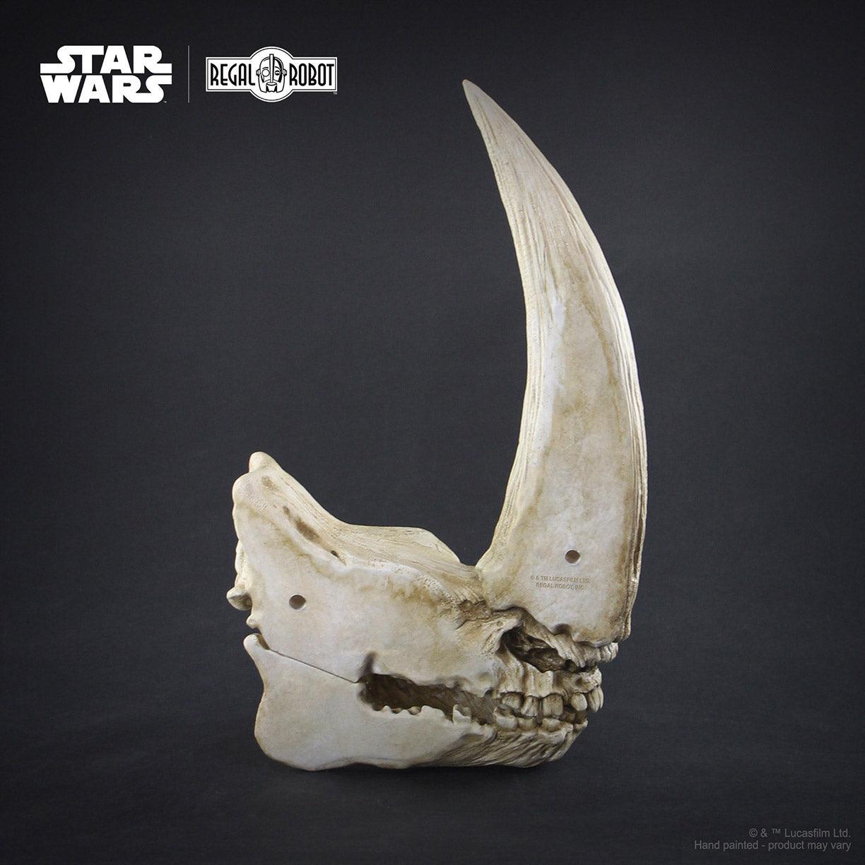 Star Wars Mudhorn Skull -The Mandalorian&#x2122; - Wall Decor Regal Robot