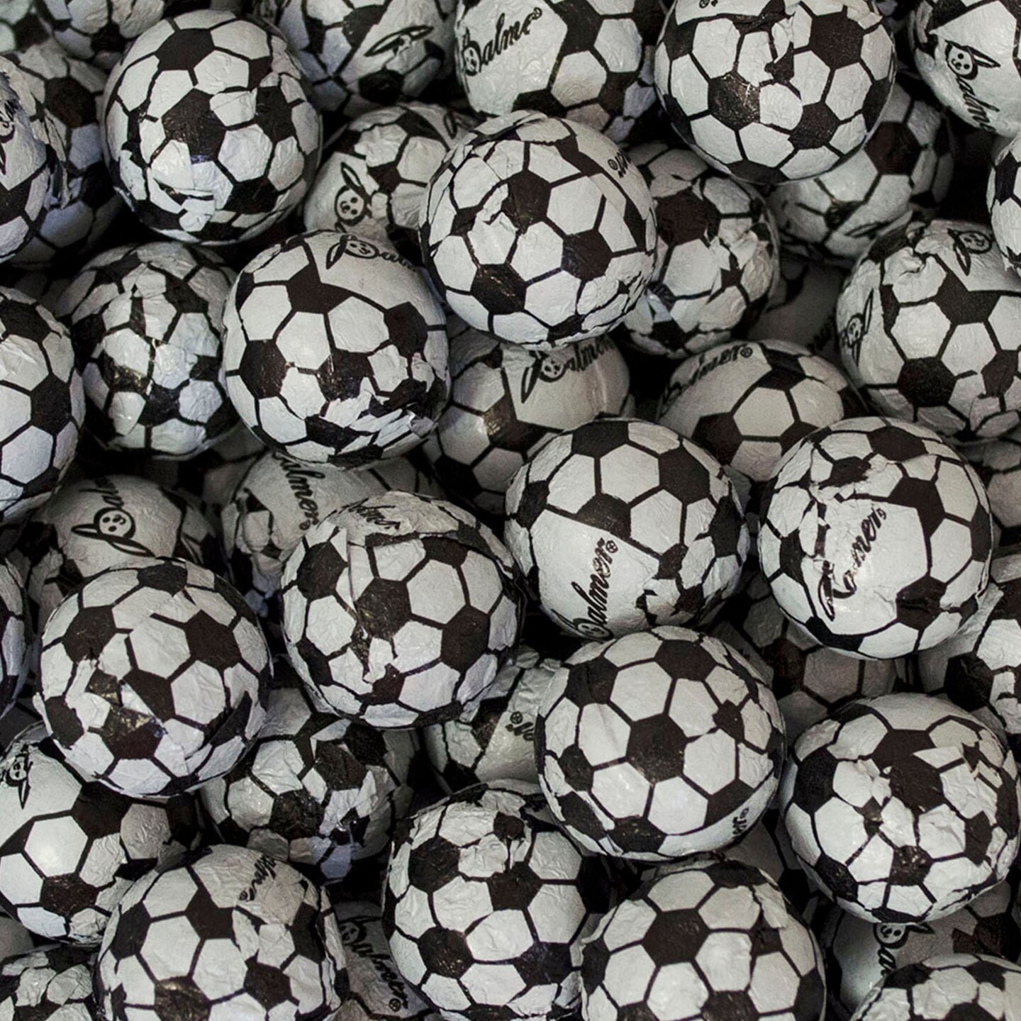 2,760ct Milk Chocolate Foiled Soccer Balls For Candy Buffets, Favors, Sports Parties, Team Celebrations, Concession Stands And Soccer Themed Events (30lb Case)