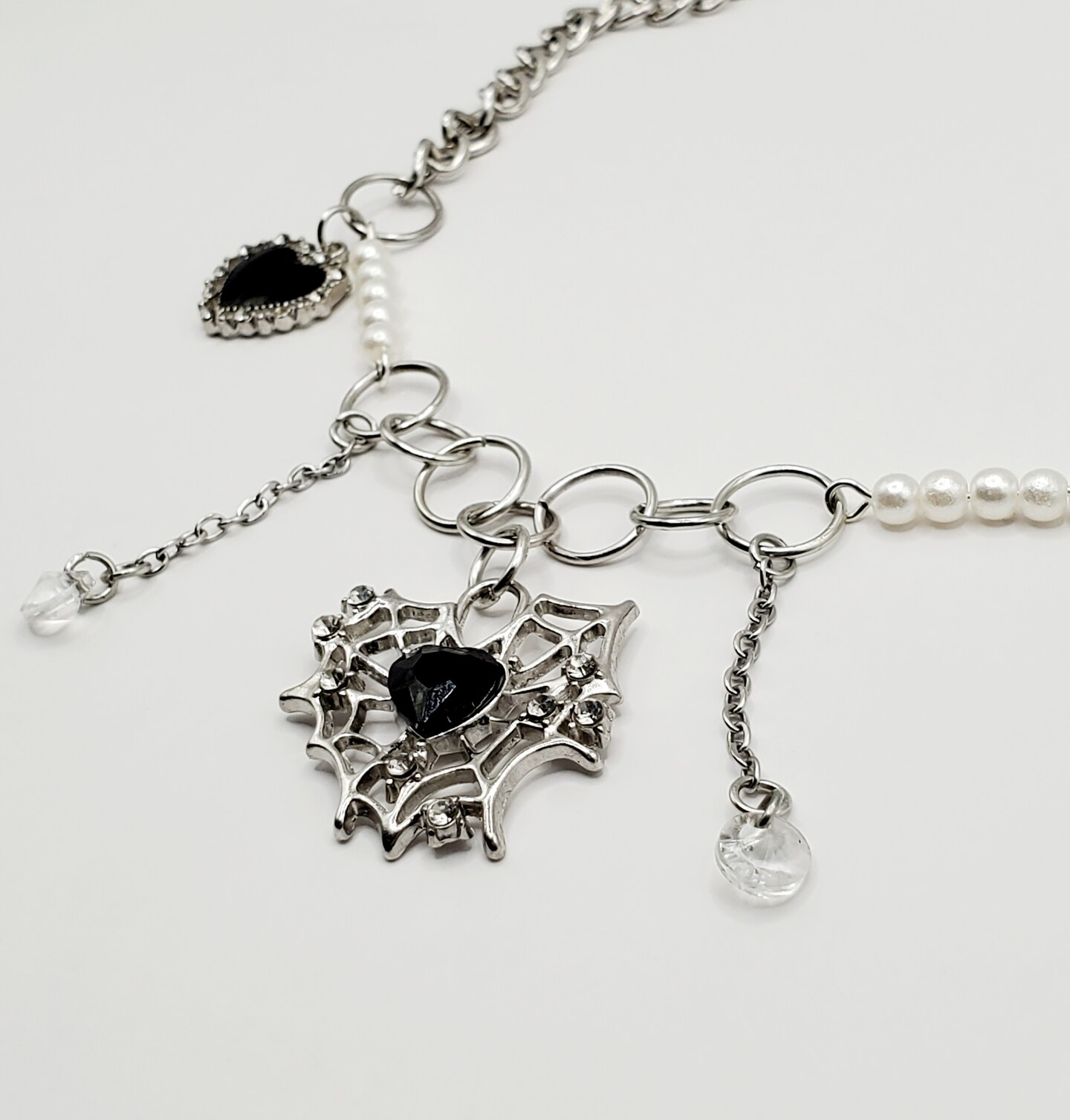 Poison No. 9 by RDJewels | Intricate Web-Heart Necklace with Pearl