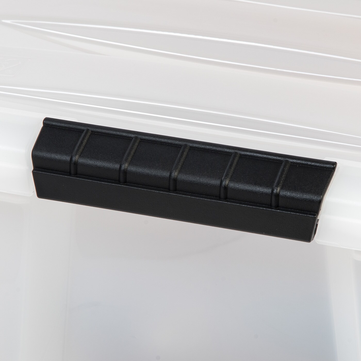 IRIS USA 32 Qt Stackable Plastic Storage Bins with Lids, 6 Pack, Made in USA - Discreet Organizing Solution, Latches, Durable Nestable Containers, Secure Pull Handle - Pearl