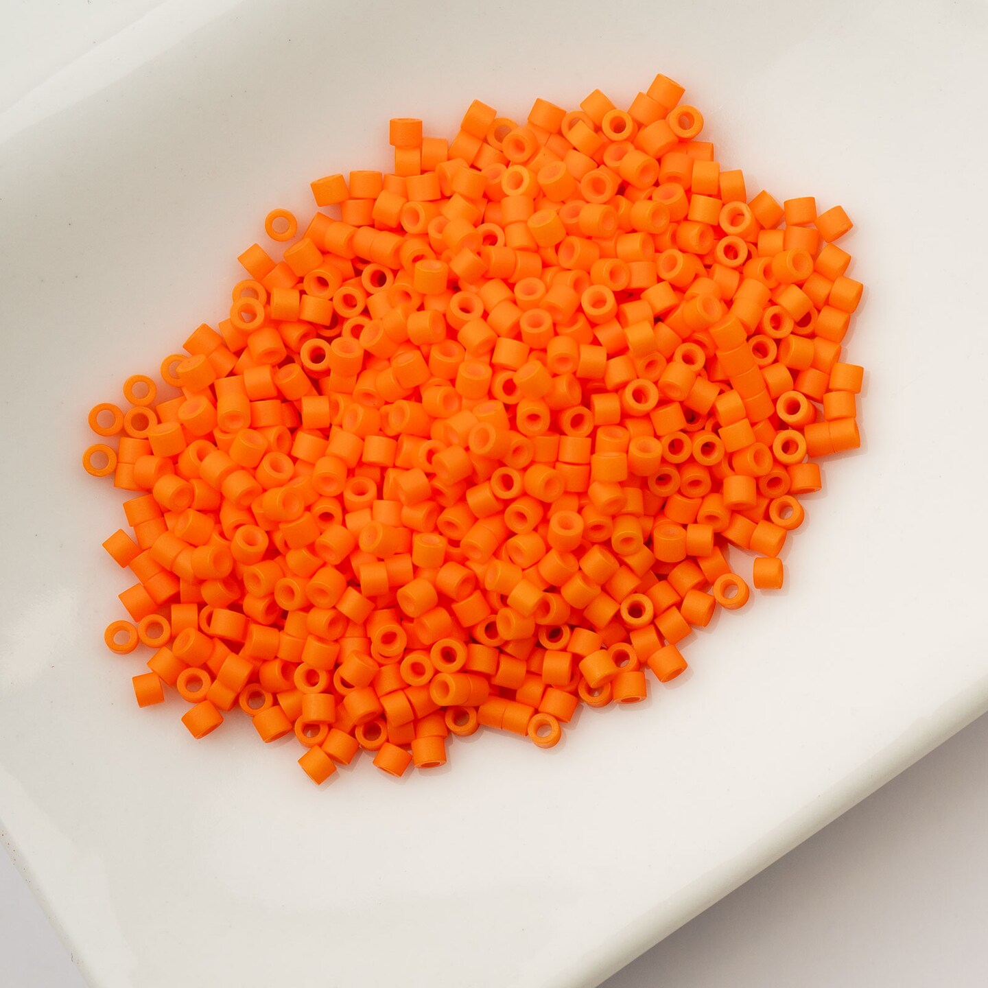 John Bead Opaque Finish Cylin Beads 11/0 Glass Cylindrical Seed Beads, 25g