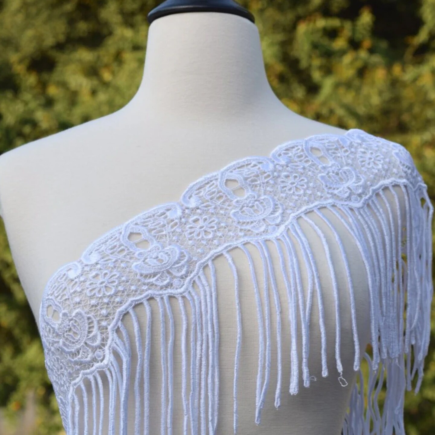 1 Yard White Venice Lace Trim with Long Spaghetti Fringe 9 Inch Wide