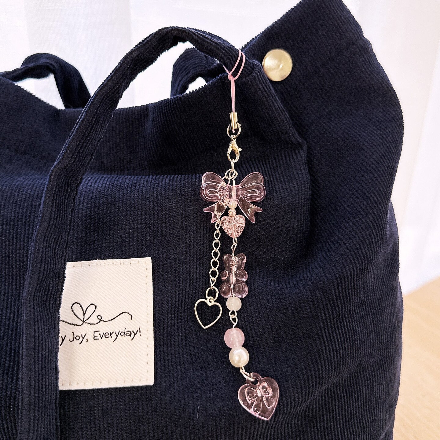 Wrapables Cute Aesthetic Y2K Cell Phone Charms, Accessories for Keychain Handbag Pendant (Set of 2), Lilies and Bows