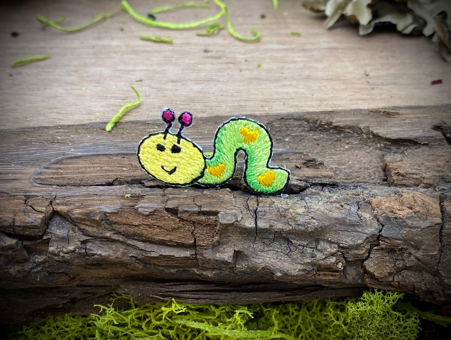 Set of 3, 1 inch Mini Green Inchworm, Embroidered, Iron on Patch
