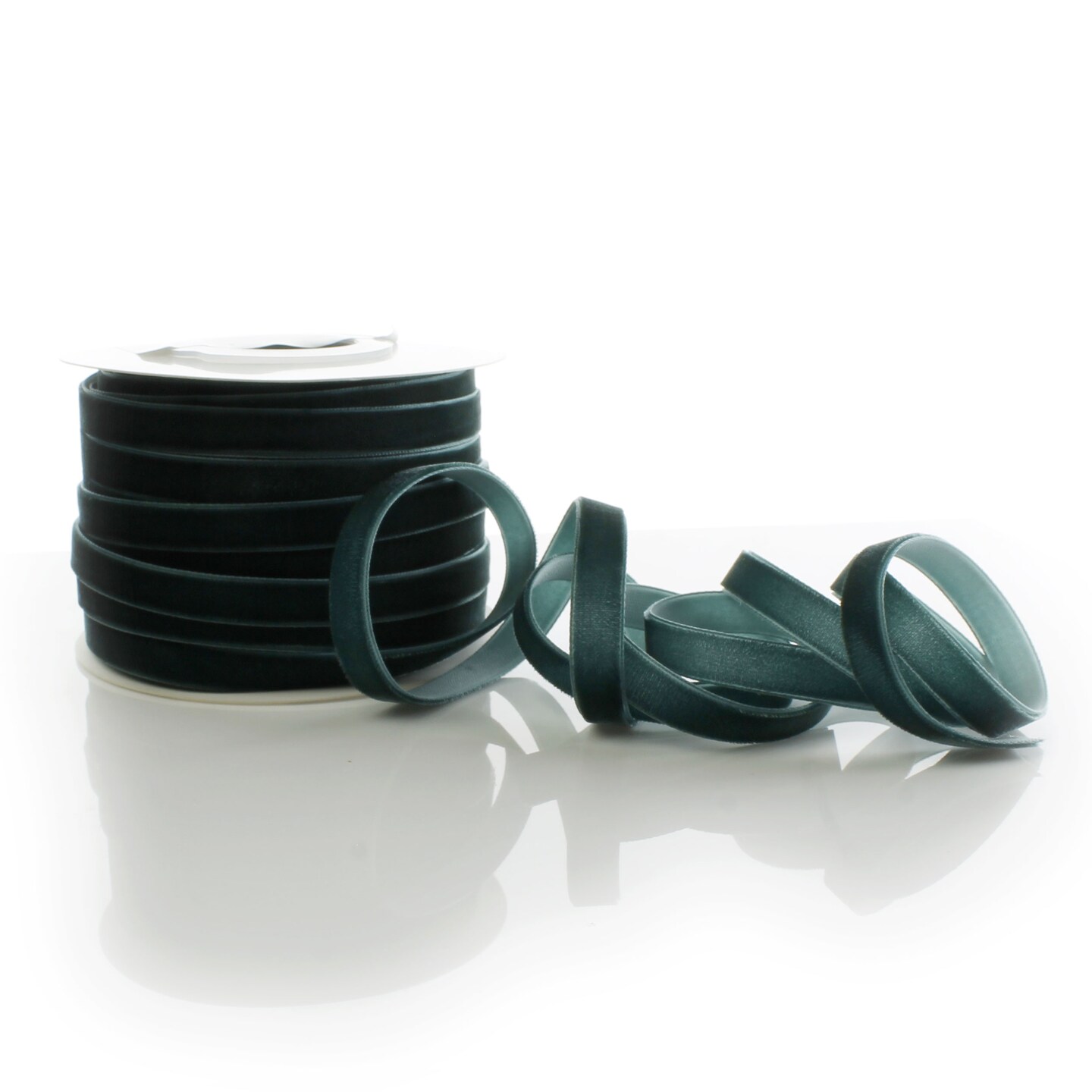 3/8&#x22; Velvet Ribbon (5yd &#x26; 25yd Spools)