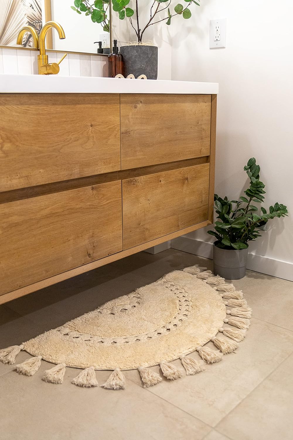 Unique Boho Rug - Half Circle Mat with Crochet Insert Detail & Tassels (1'10" x 3'6" (Semicircular))