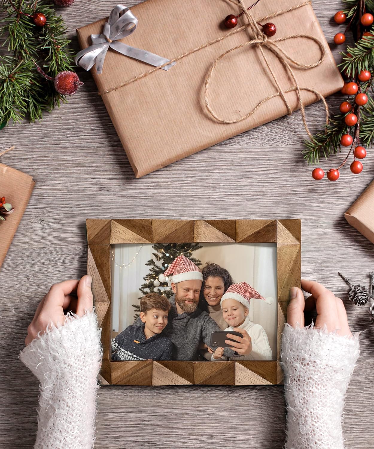 5x7 Picture Frame, Wooden Farmhouse Photo Frame Handmade Carved Design with Rustic Walnut-colored Finish, Mothers Day Gifts, Gifts for Mom Dad Grandma Women Friends Family