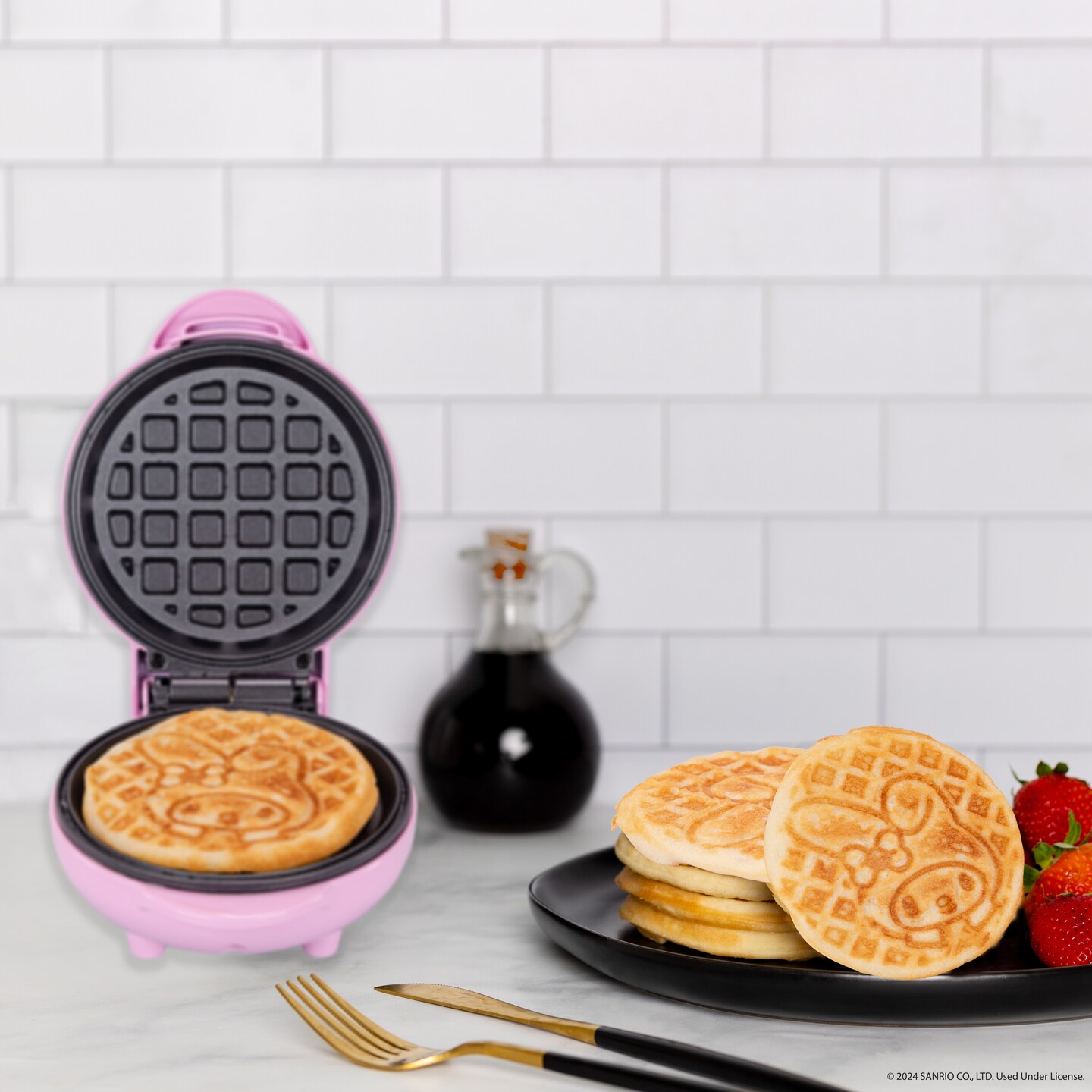 Uncanny Brands Hello Kitty My Melody Mini Waffle Maker
