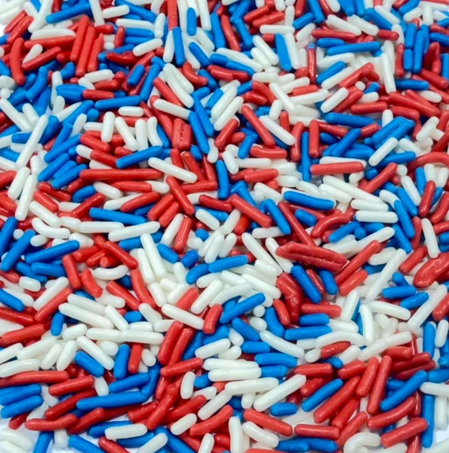 Patriotic 4th of July Edible Jimmies - 2.75oz Red White and Blue Sugar Sprinkles, Festive Baking Decorations for Cupcakes, Cookies, Ice Cream & Macarons, Independence Day & Memorial Day Dessert Toppings (80g)
