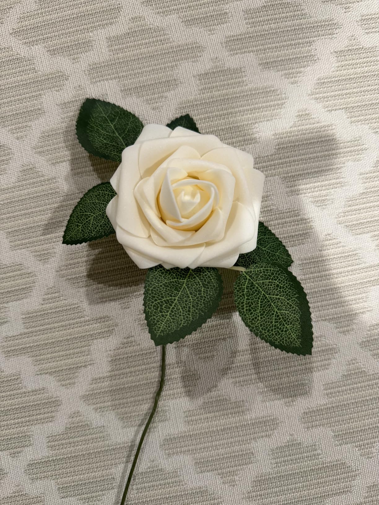 25pcs Fake Ivory White Roses Artificial Rose Heads with Stems Lifelike Foam Flowers DIY Wedding Bouquets Wedding Party Decor