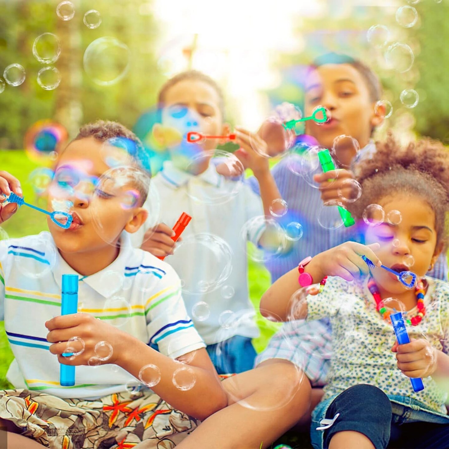 32 Pcs 8 Style Bubbles Party Favors for Kids, Mini Star Bubble Wand Bulk in Gift Box as Goody Bags Stuffer, Party Supplies for Toddlers,Carnival Prizes Toy, Birthday Treats, Classroom prizes