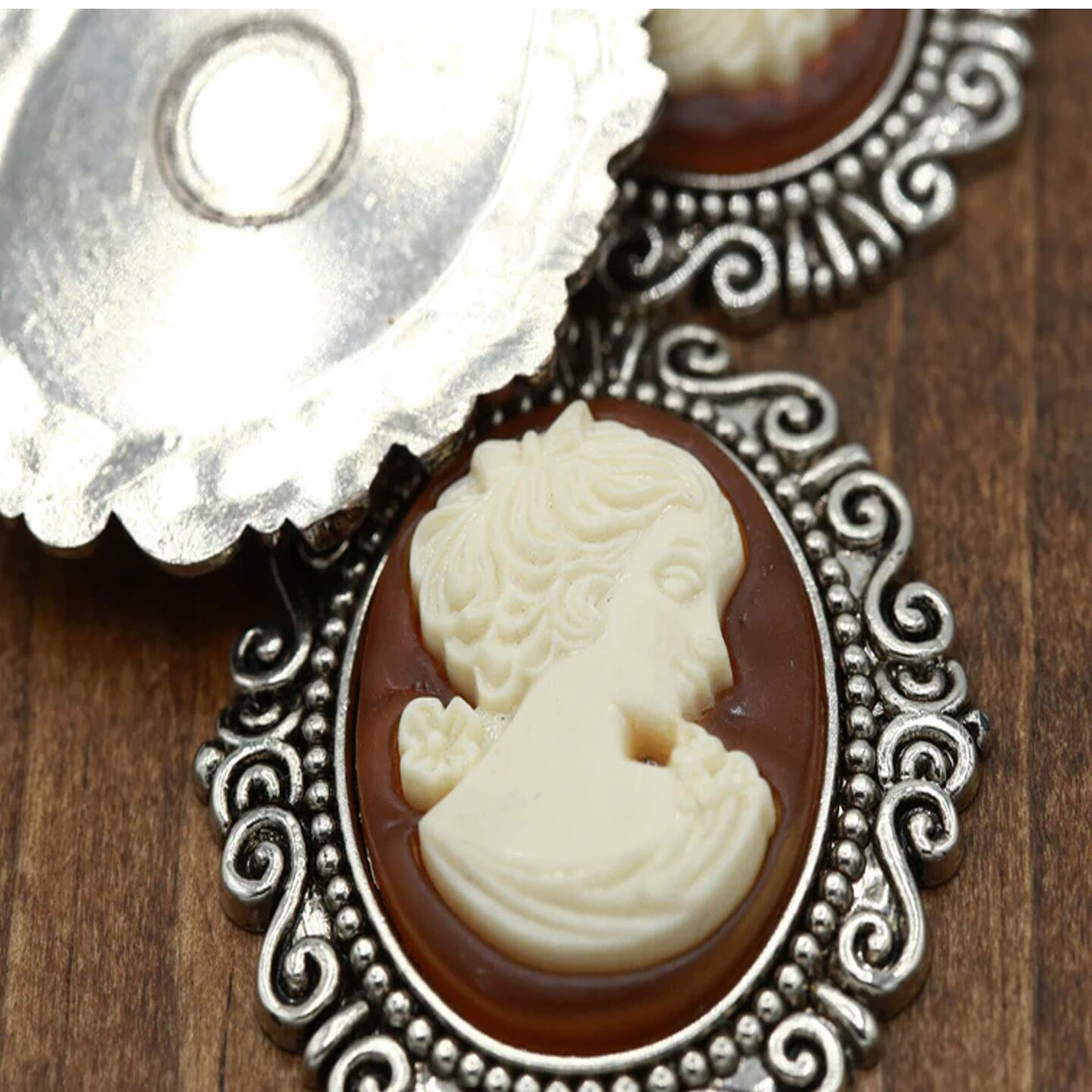 1 Pc Flat Lightweight Brown Ivory Silhouette Cameo Antique Brass Frame