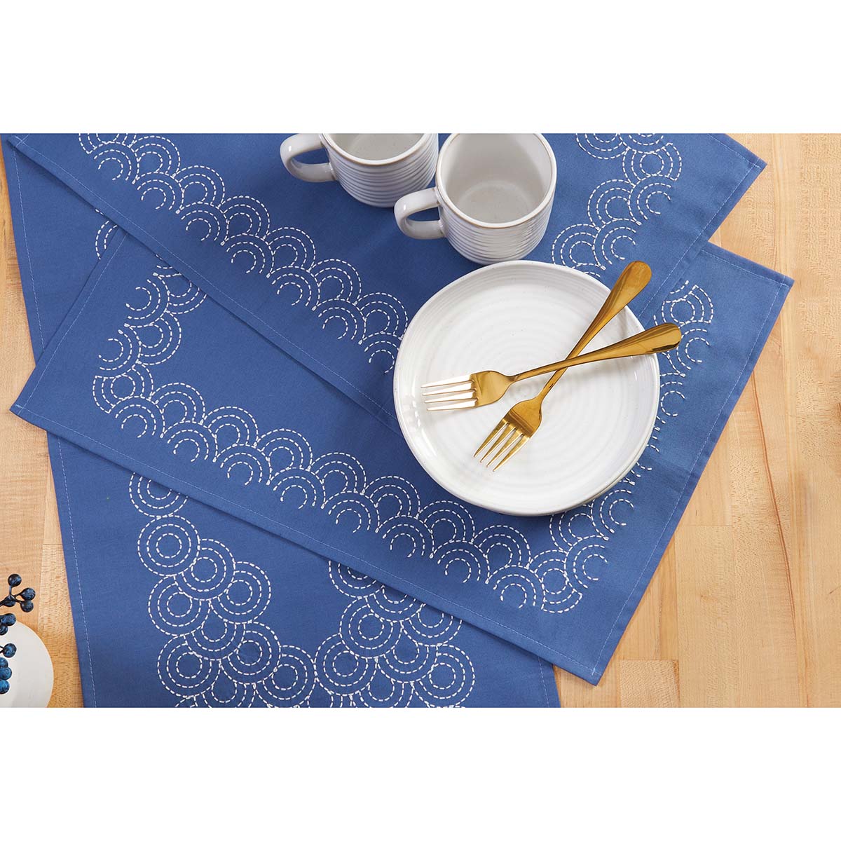 Herrschners Sashiko Circles Place Mats Stamped Embroidery Kit