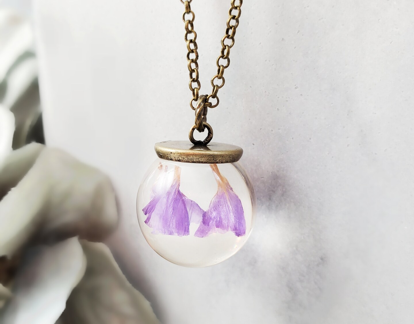 VIOLET FLOWER NECKLACE, Vintage Brass Floral Pendant, Dry