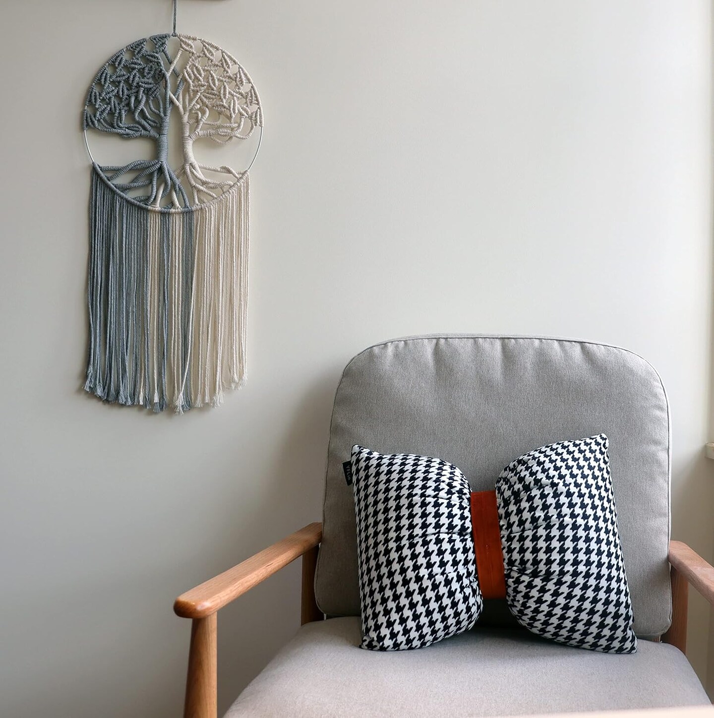 Tree of Life Macrame Wall Hanging,Chic Handmade Woven Boho Home D&#xE9;cor,Eclectic Wall Decor for Bedroom Nursery Apartment Dorm Decoration,Gift for Teen Girl Mom(13&#x22; W X 31.5&#x22; L) (Grey&#x26;White)