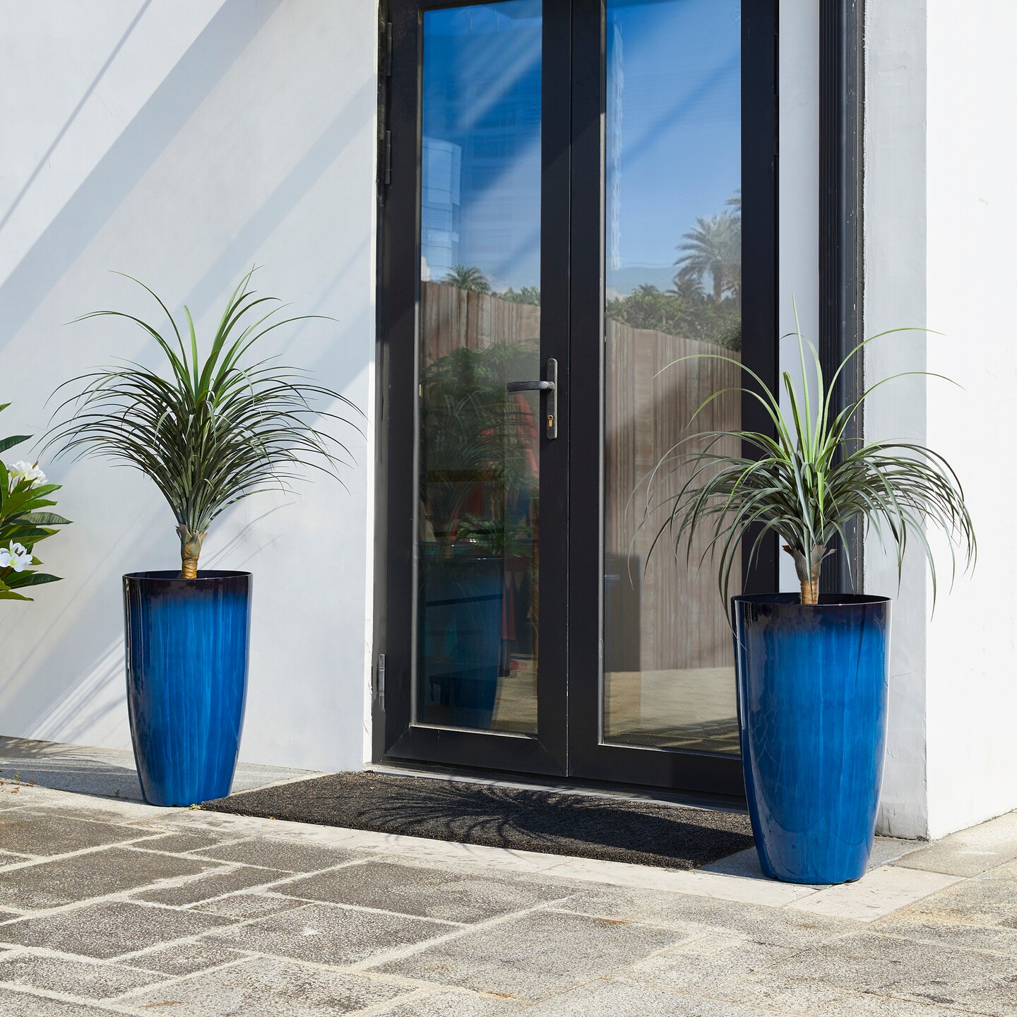 23.5"H Set of 4 Oversized Gradient Faux Ceramic Tall Plastic Planter