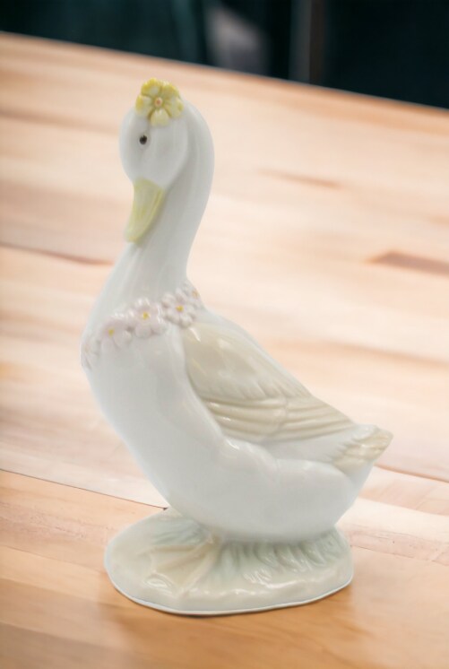 Ceramic Goose with Flowers Figurine, Home Décor, Gift for Her, Gift for Mom, Farmhouse Decor, Vintage Decor