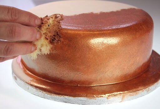 Bakell -  Bronze Luster Dust (4g, 1x Pump) Edible Vegan Dust &#x26; Paint for Baking, Desserts and Beverages