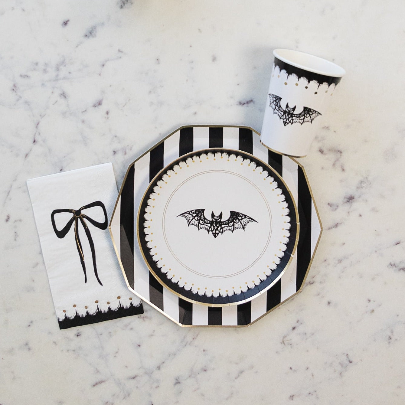 ELEGANT HALLOWEEN DESSERT LACY BAT PLATES