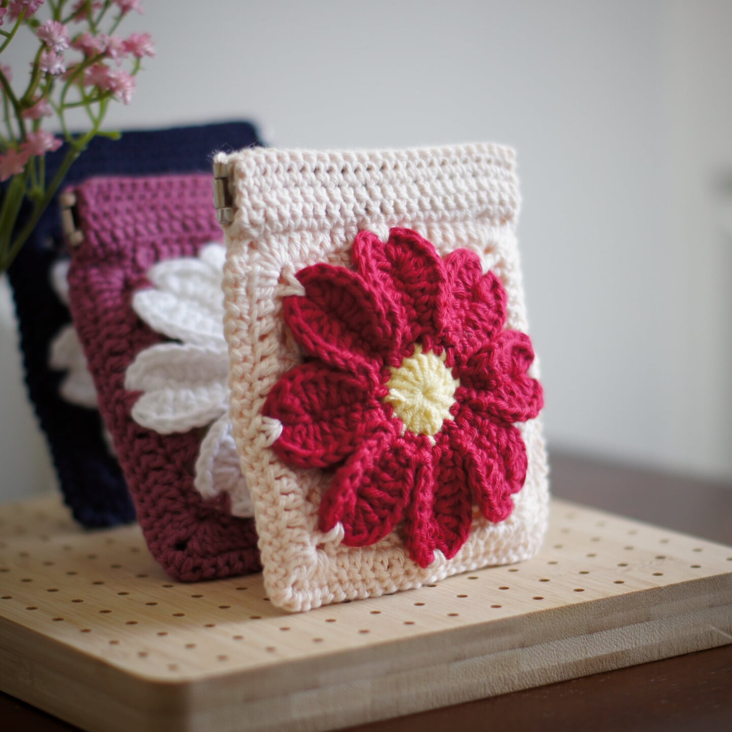 Crochet Daisy Squeeze Pouch, Handmade Cotton Mini Granny Square