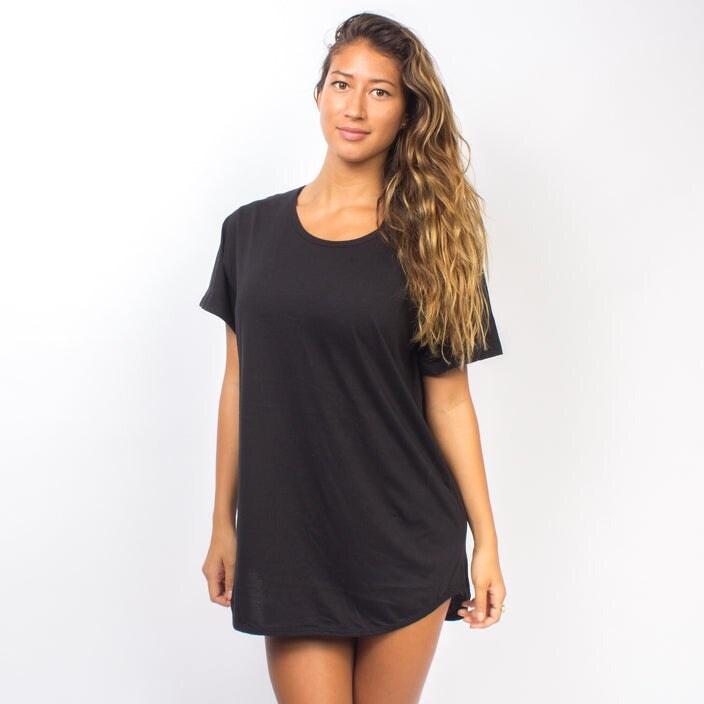 Modern and Stylish Design Curved Hem Tee