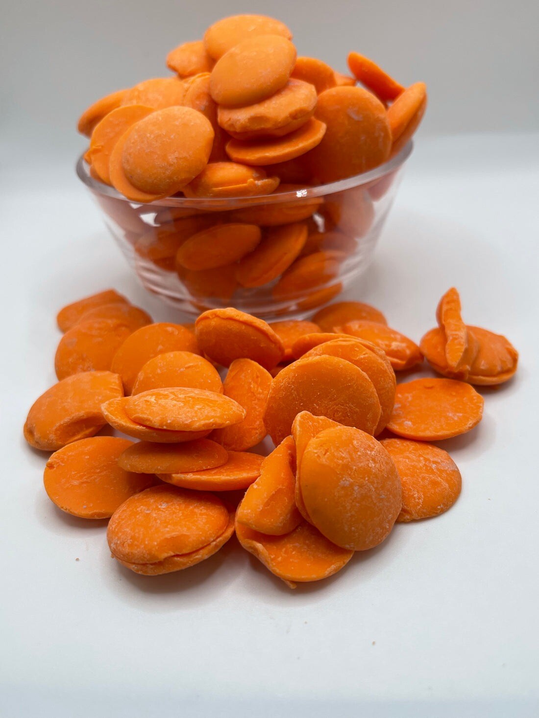 2.5lb Merckens Orange Chocolate Candy Melts for Dipping Coating Drizzling Baking and Decorating