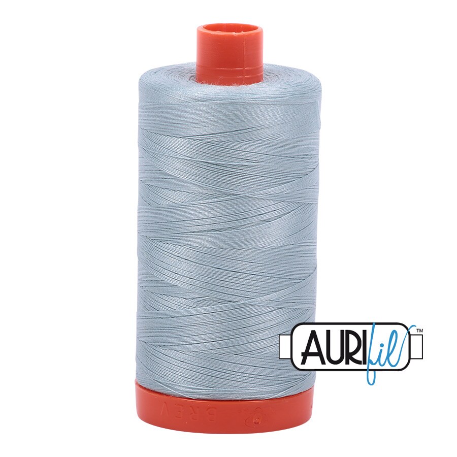 Bright Grey Blue (2847) | 50wt Large Spool (1300M / 1422Y) | Aurifil Thread
