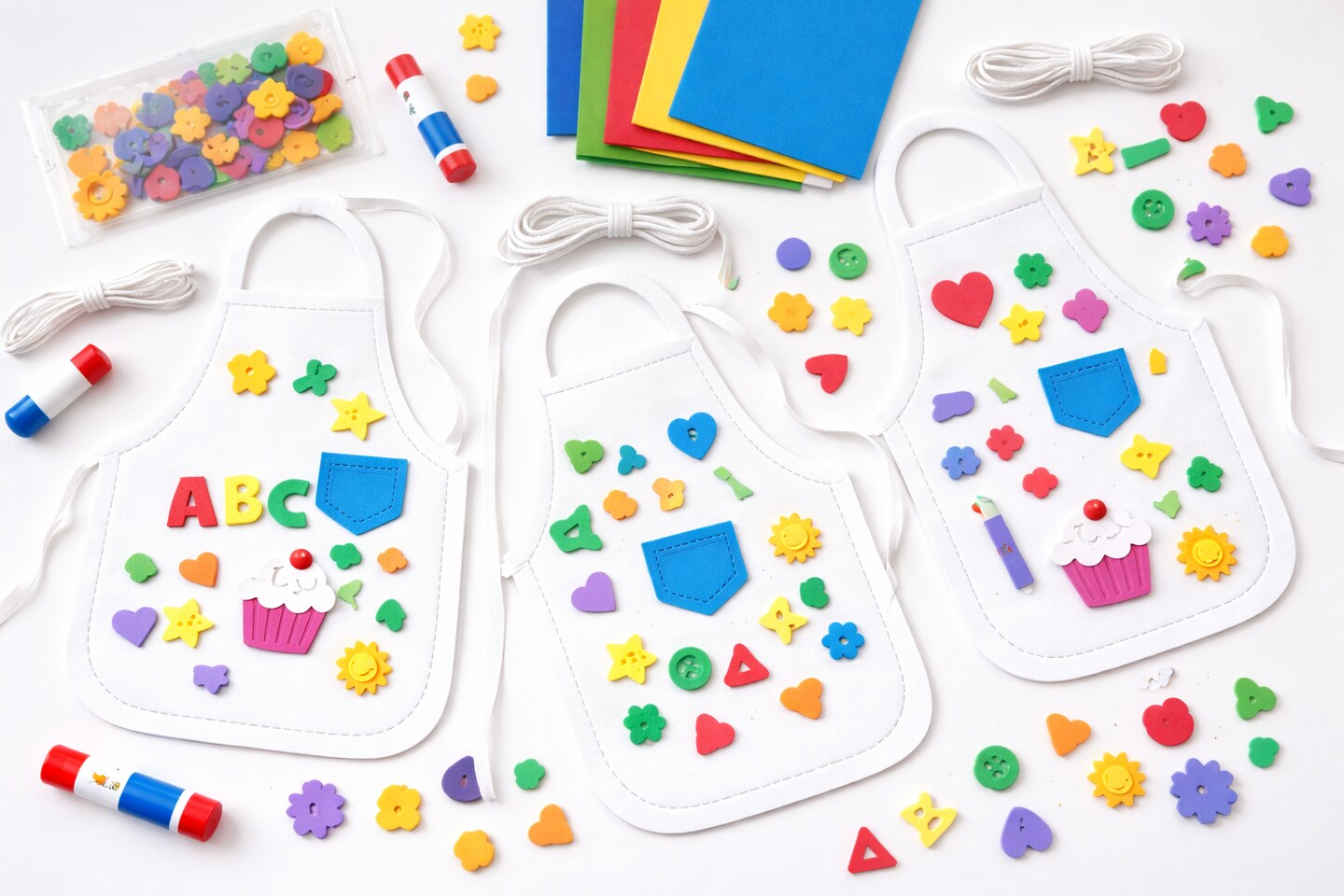 DIY Foam Apron Craft Kit – Kids Art & Classroom Craft Project, 9-3/4" x 6-1/2", 20 Pack