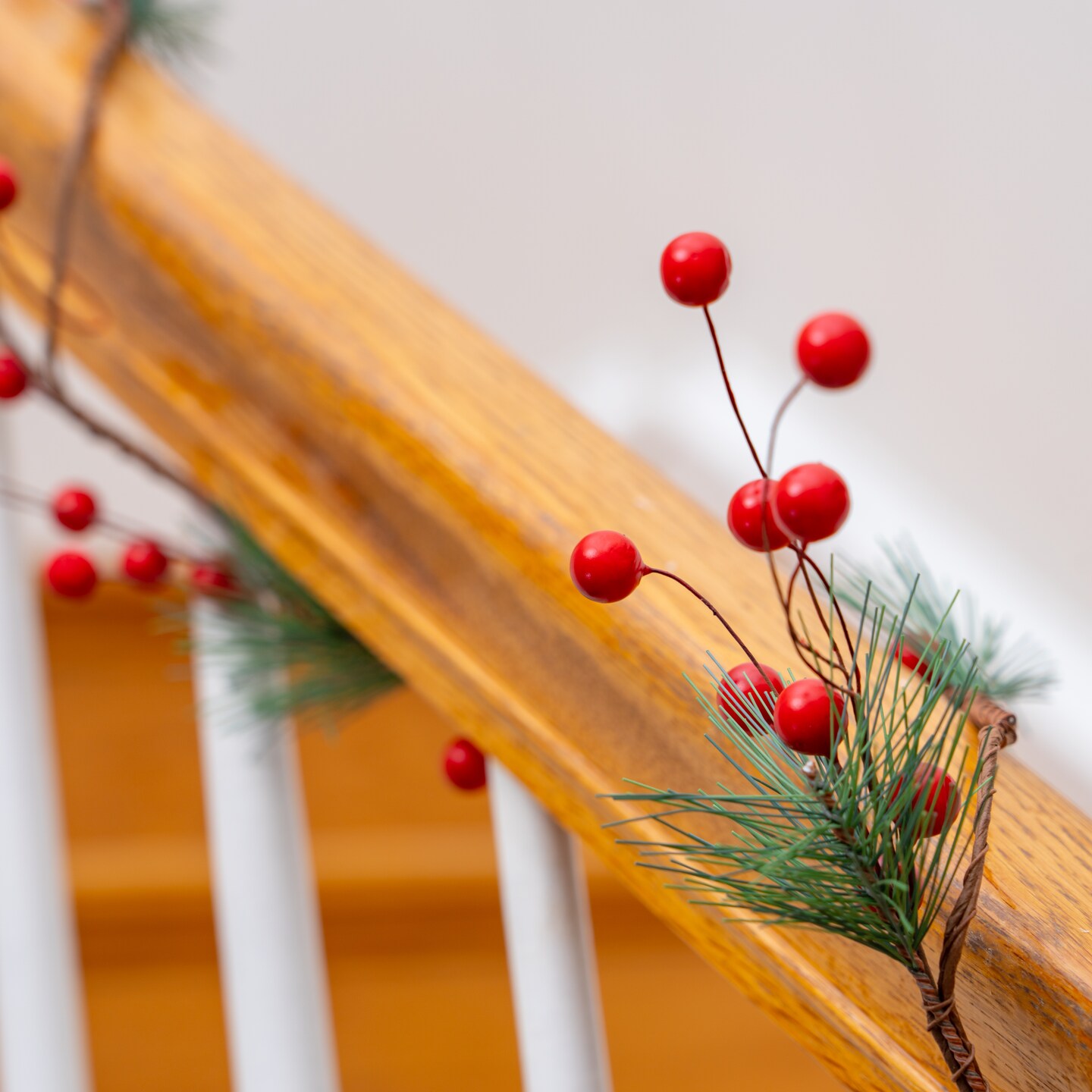 Ornativity Pine and Berries Garland - Pine Needles and Berry Rustic Xmas Holiday Decor Christmas Tree Natural Garland Decorations &#x2013; 6 Ft (4 Pack)
