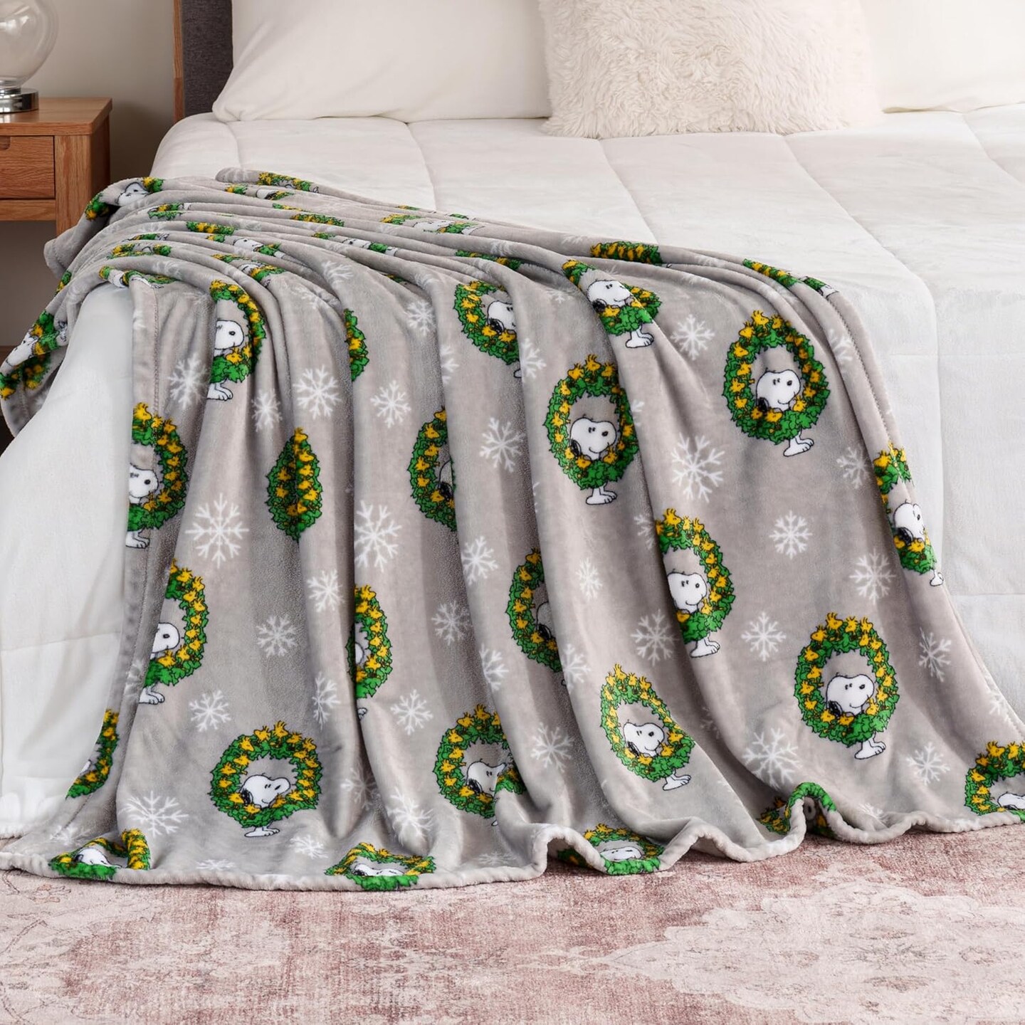 VelvetLoft&#xAE; Cute Character Snoopy Plush Throw Blanket,Peanuts Wreath Grey,Throw 55 in x 70 in (Official Peanuts&#xAE; Product)