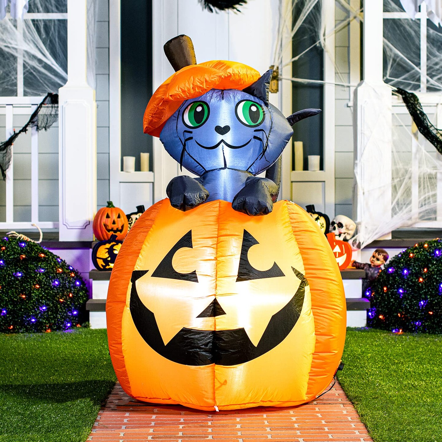 5 FT Halloween Inflatables Outdoor Decorations, Inflatable Halloween Decor Outdoor Blow Up Pumpkin for Yard, Animated Blow Up Cat On Pumpkin with LEDs for Outside Decor
